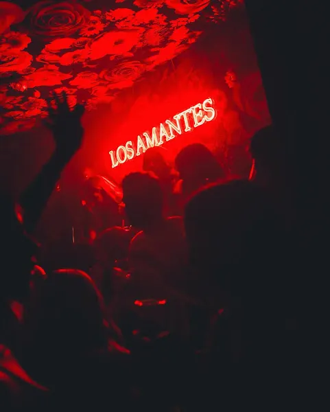Los Amantes