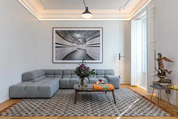 The Right Stay - Madrid