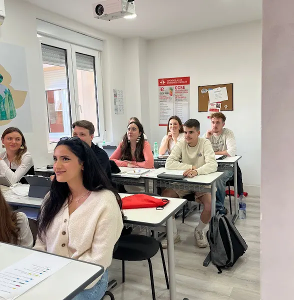 Vamos - La Escuela de Español (de IFC)