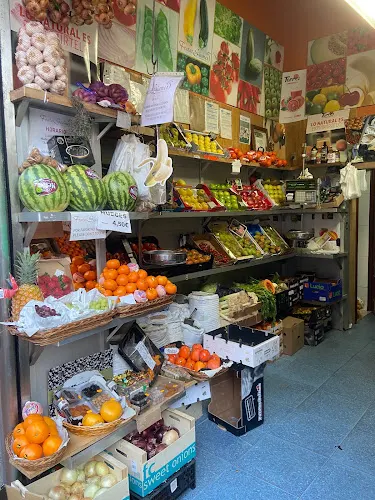 Frutería Güemez, Frutas y Verduras Selectas. - Madrid