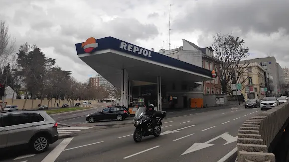 Estación de Servicio Repsol