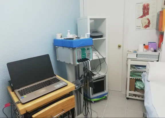 Consulta Médica Dr. Santiago de la Rosa Iglesias y Dra. Esther de la Paz García - Madrid