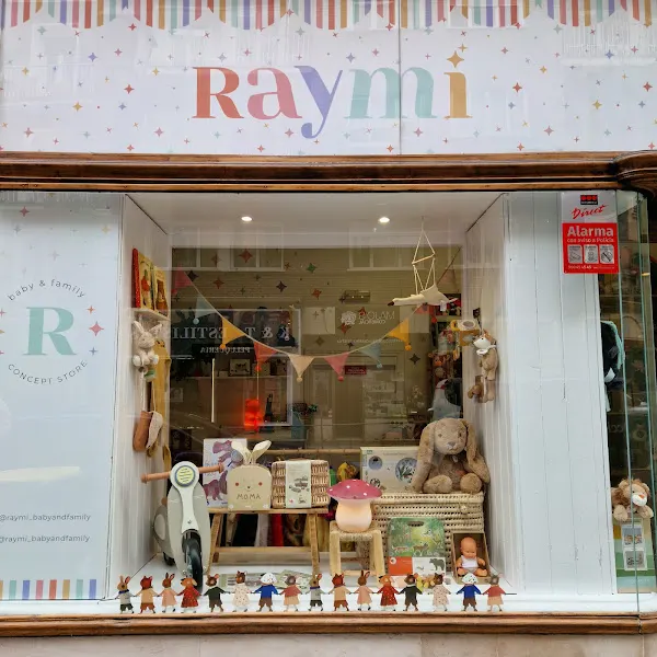 Raymi Baby and Family