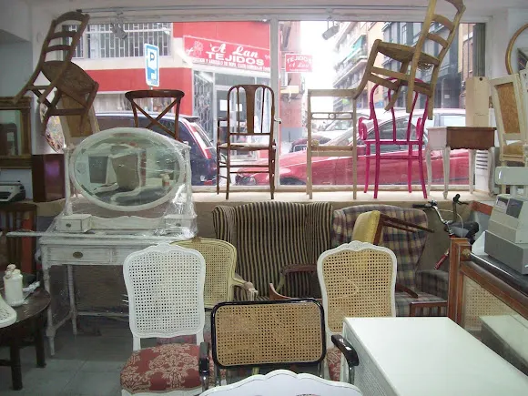 Marcos, cuadros y restauración de Muebles