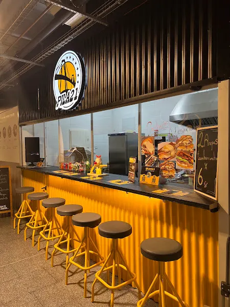 Pila 21 street food
