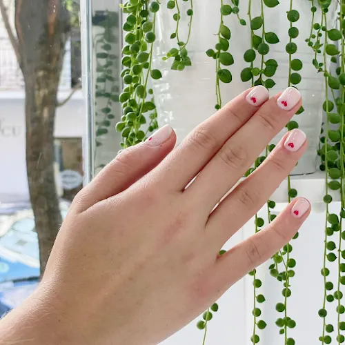 nails & chill