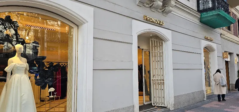 Pronovias Madrid Velázquez- Vestidos de Novia