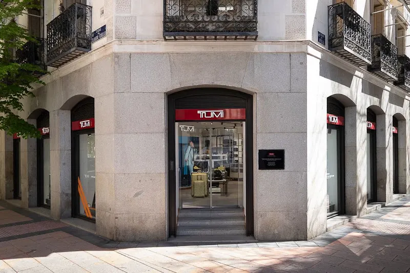 TUMI