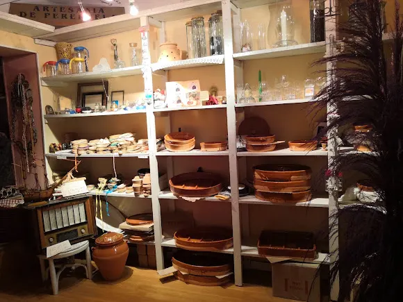 Juanita - kacharros de Pereruela y cerámicas - Madrid