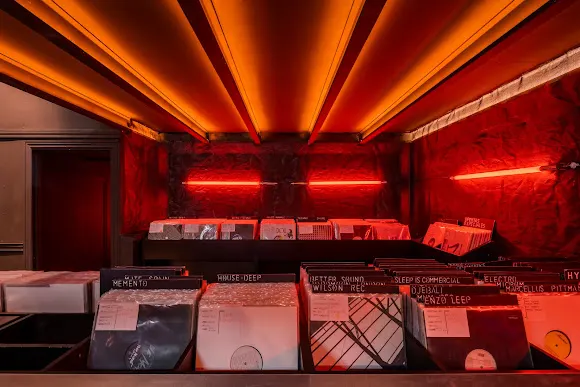 ATER COSMO Vinyl Store