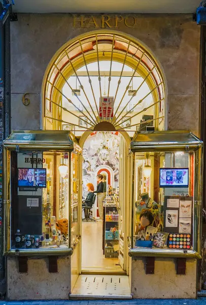 Tienda De Pelucas, Posticería, Pelucas Oncológicas, Madrid, TALIA - Madrid
